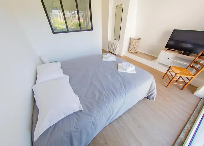 Le 74 Bed & Breakfast